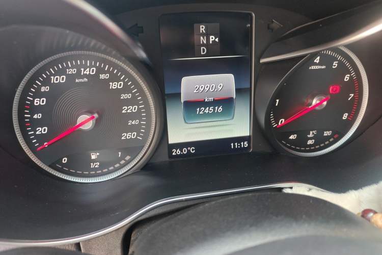 Used Mercedes-Benz C-Class 2016 C 200 L Sport Edition Odometer Close Up