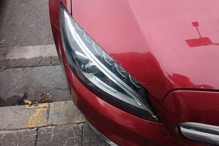 Used Mercedes-Benz C-Class 2016 C 200 L Sport Edition Right Front Headlight