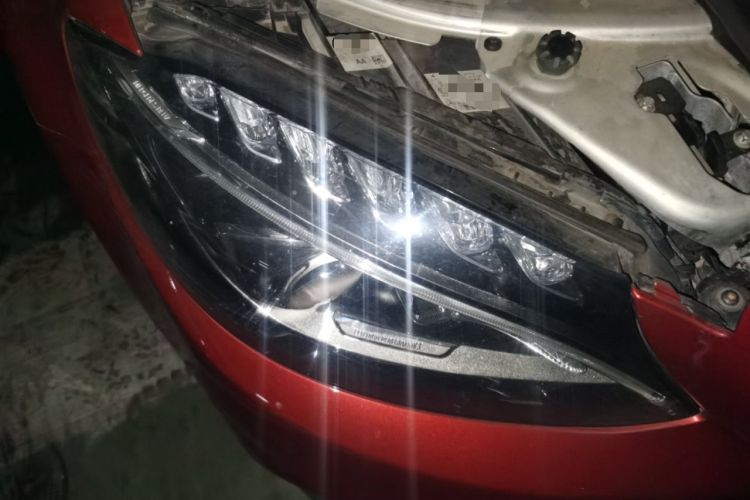 Used Mercedes-Benz C-Class 2016 C 180 L Sport Edition Right Front Headlight