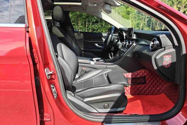 Used Mercedes-Benz C-Class 2016 C 180 L Sport Edition Right Front Seat