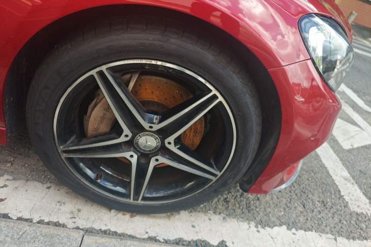 Used Mercedes-Benz C-Class 2016 C 200 Coupe Right Front Wheel Hub