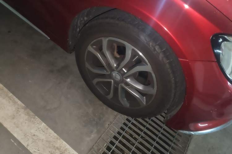 Used Mercedes-Benz C-Class 2016 C 180 L Sport Edition Right Front Wheel Hub