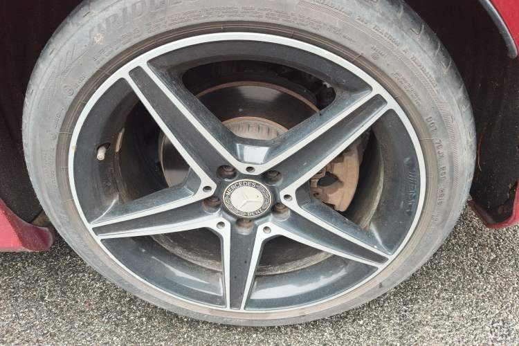 Used Mercedes-Benz C-Class 2016 C 200 Coupe Right Front Wheel Hub