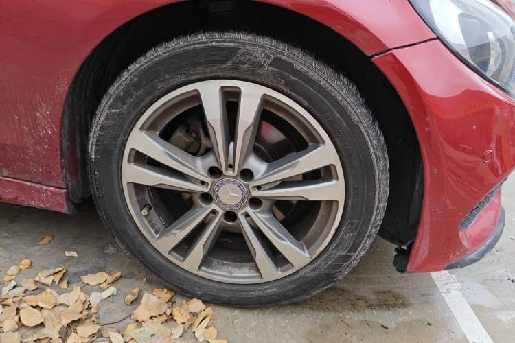 Used Mercedes-Benz C-Class 2016 C 200 L Sport Edition Right Front Wheel Hub