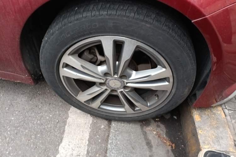 Used Mercedes-Benz C-Class 2016 C 200 L Sport Edition Right Front Wheel Hub