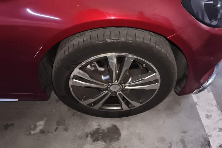 Used Mercedes-Benz C-Class 2016 C 200 L Sport Edition Right Front Wheel Hub
