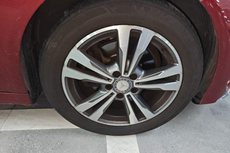 Used Mercedes-Benz C-Class 2016 C 200 L Sport Edition Right Front Wheel Hub