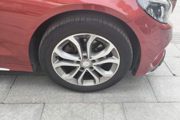 Used Mercedes-Benz C-Class 2016 C 180 L Sport Edition Right Front Wheel Hub