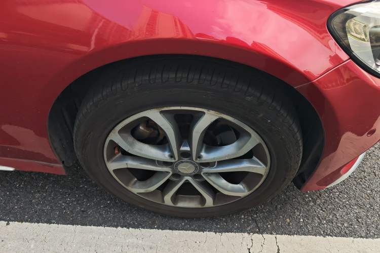 Used Mercedes-Benz C-Class 2016 C 180 L Sport Edition Right Front Wheel Hub