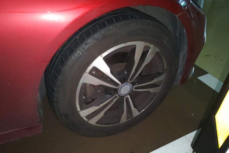 Used Mercedes-Benz C-Class 2016 C 200 L Sport Edition Right Front Wheel Hub