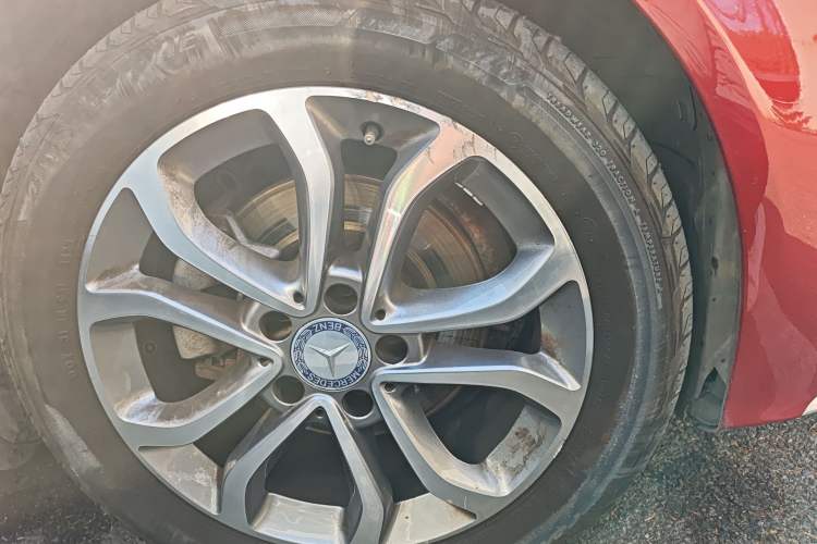 Used Mercedes-Benz C-Class 2016 C 180 L Sport Edition Right Front Wheel Hub