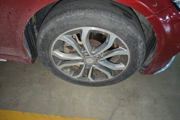 Used Mercedes-Benz C-Class 2016 C 180 L Sport Edition Right Front Wheel Hub