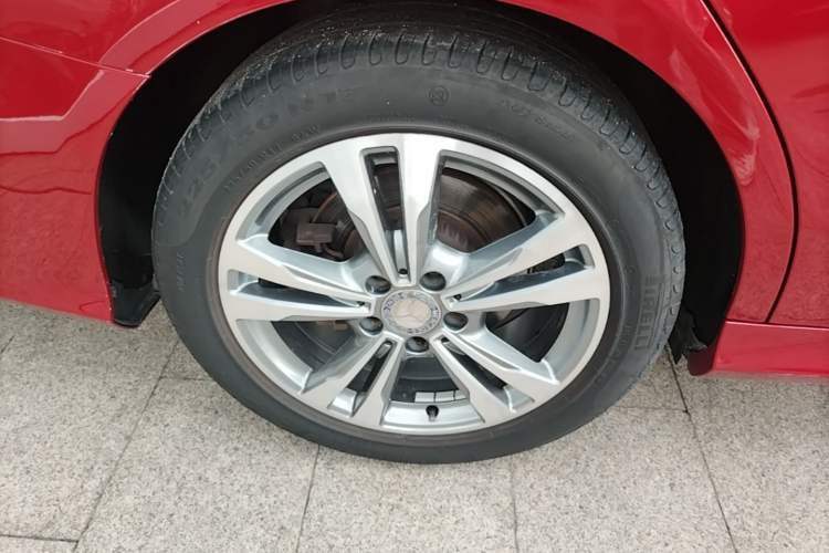 Used Mercedes-Benz C-Class 2016 C 200 L Sport Edition Right Rear Wheel Hub