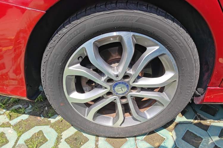 Used Mercedes-Benz C-Class 2016 C 180 L Sport Edition Right Rear Wheel Hub