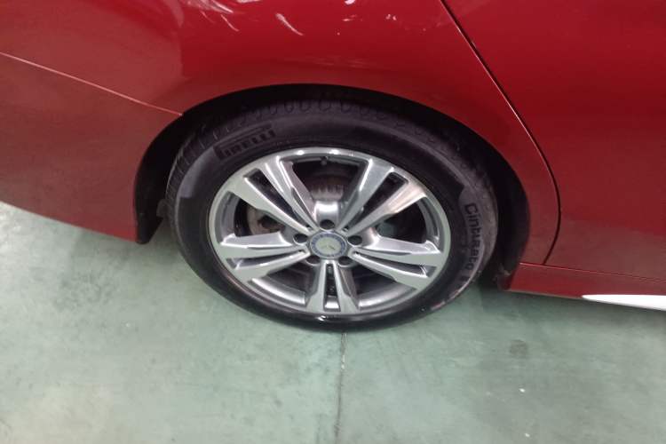 Used Mercedes-Benz C-Class 2016 C 200 L Sport Edition Right Rear Wheel Hub