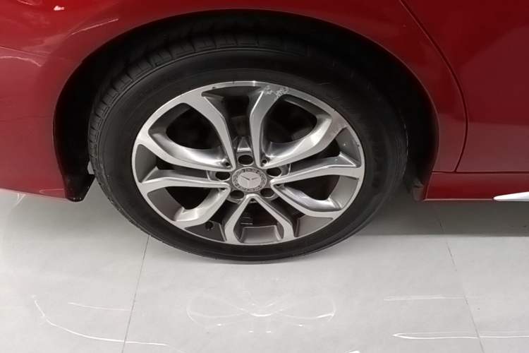 Used Mercedes-Benz C-Class 2016 C 180 L Sport Edition Right Rear Wheel Hub