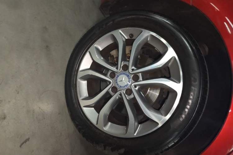 Used Mercedes-Benz C-Class 2016 C 180 L Sport Edition Right Rear Wheel Hub