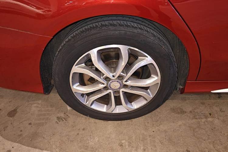 Used Mercedes-Benz C-Class 2016 C 180 L Sport Edition Right Rear Wheel Hub