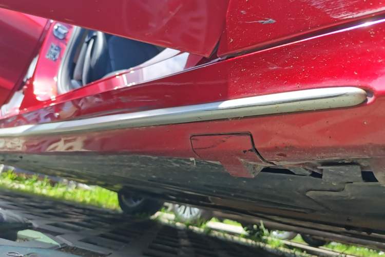 Used Mercedes-Benz C-Class 2016 C 180 L Sport Edition Right Side Sill