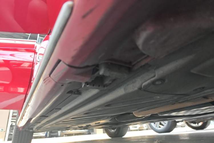 Used Mercedes-Benz C-Class 2016 C 180 L Sport Edition Right Side Sill