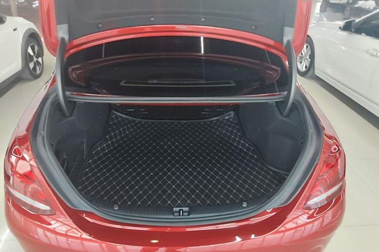 Used Mercedes-Benz C-Class 2016 C 180 L Sport Edition Trunk