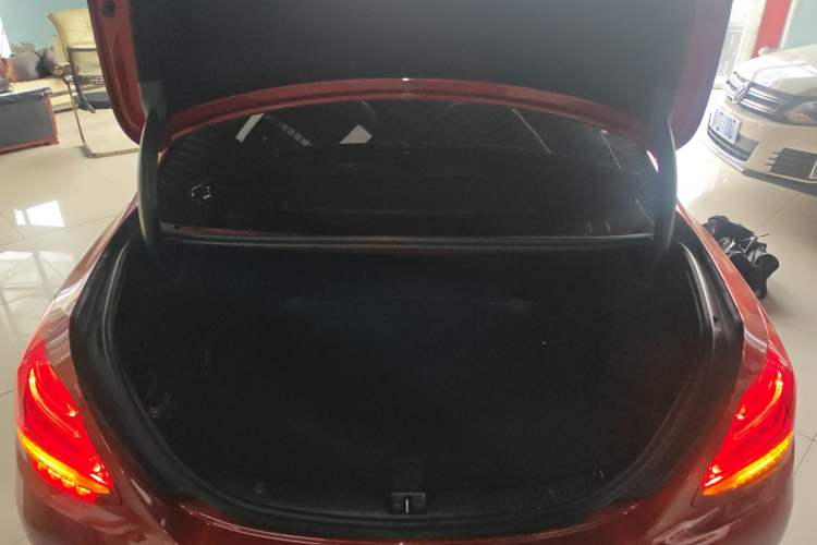 Used Mercedes-Benz C-Class 2016 C 200 L Sport Edition Trunk