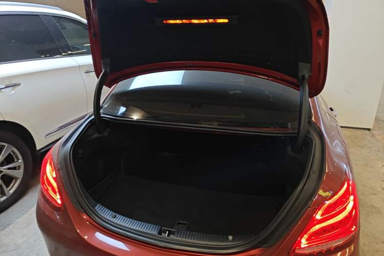 Used Mercedes-Benz C-Class 2016 C 180 L Sport Edition Trunk