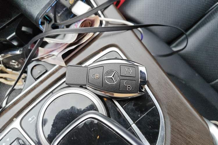 Used Mercedes-Benz C-Class 2016 C 200 L Sport Edition Vehicle Key