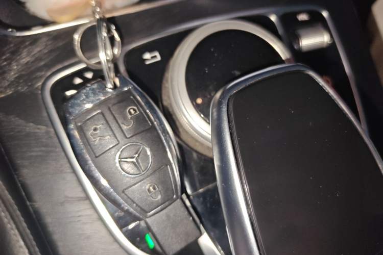 Used Mercedes-Benz C-Class 2016 C 200 L Sport Edition Vehicle Key