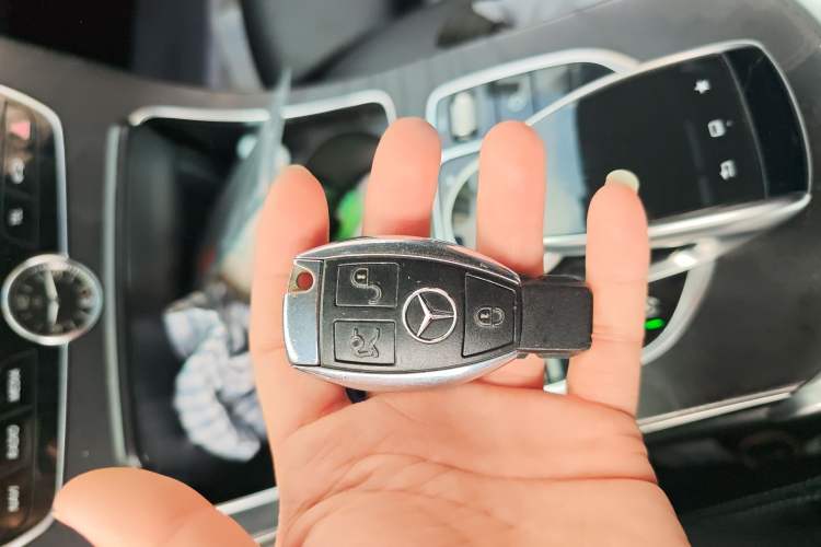 Used Mercedes-Benz C-Class 2016 C 180 L Sport Edition Vehicle Key