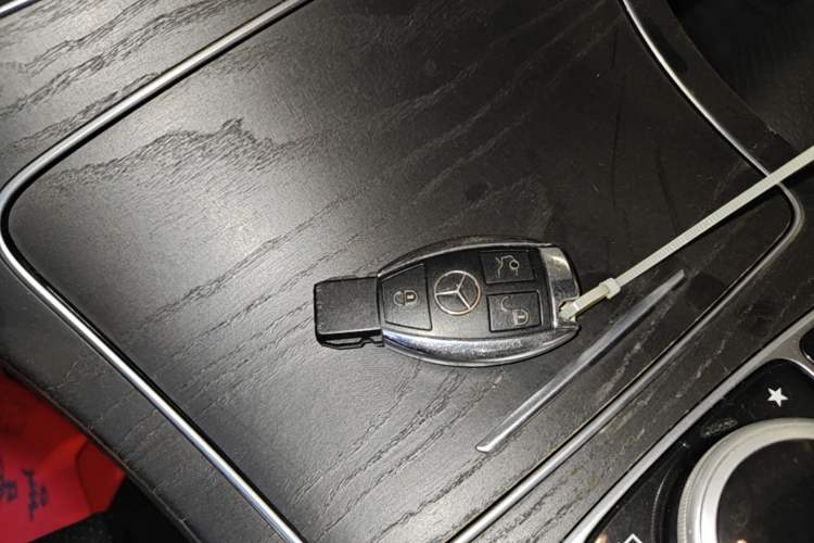 Used Mercedes-Benz C-Class 2016 C 180 L Sport Edition Vehicle Key
