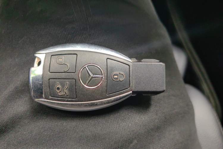 Used Mercedes-Benz C-Class 2016 C 200 L Sport Edition Vehicle Key