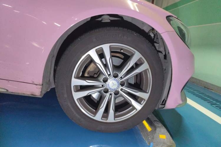 Used Mercedes-Benz C-Class 2016 C 200 L Sport Edition Right Front Wheel Hub