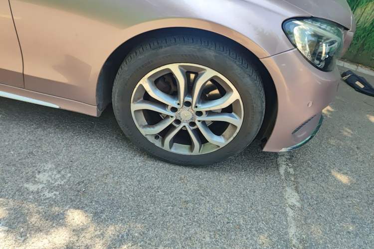 Used Mercedes-Benz C-Class 2016 C 180 L Sport Edition Right Front Wheel Hub