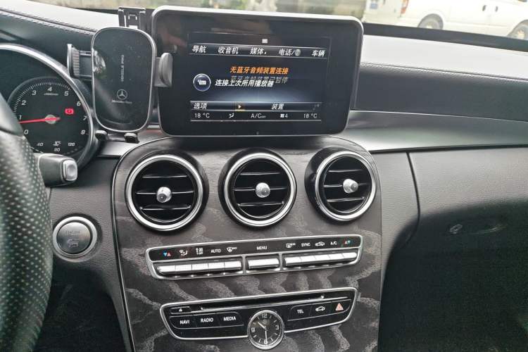Used Mercedes-Benz C-Class 2016 C 200 L Sport Edition Audio And AC Panel