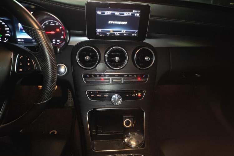 Used Mercedes-Benz C-Class 2016 C 180 L Sport Edition Audio And AC Panel