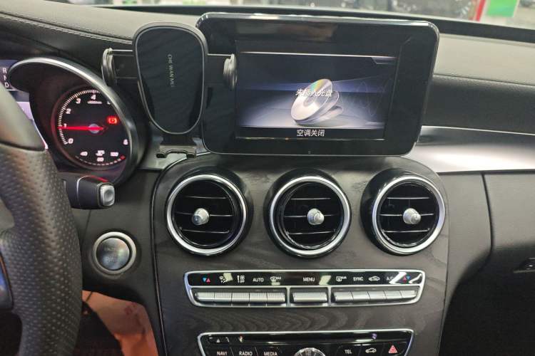 Used Mercedes-Benz C-Class 2016 C 200 L Sport Edition Audio And AC Panel