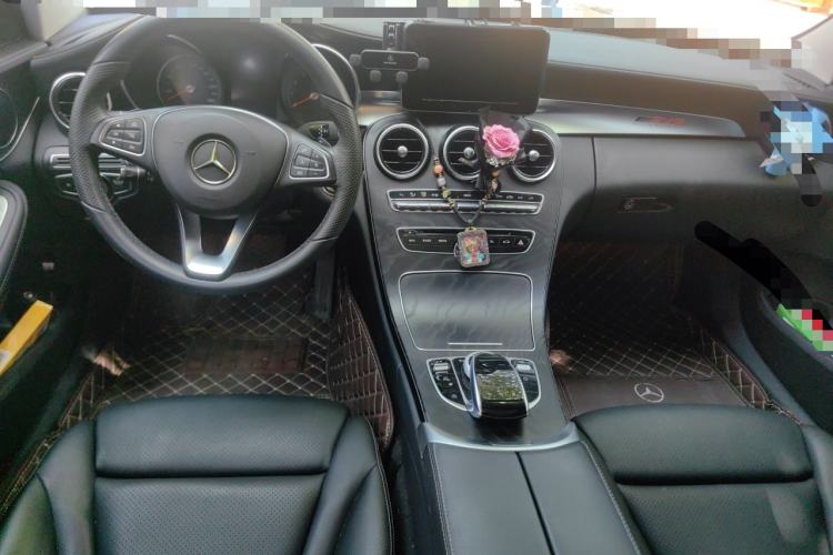 Used Mercedes-Benz C-Class 2016 C 200 L Sport Edition Center Console
