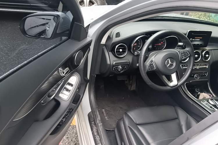 Used Mercedes-Benz C-Class 2016 C 180 L Sport Edition Driver Seat
