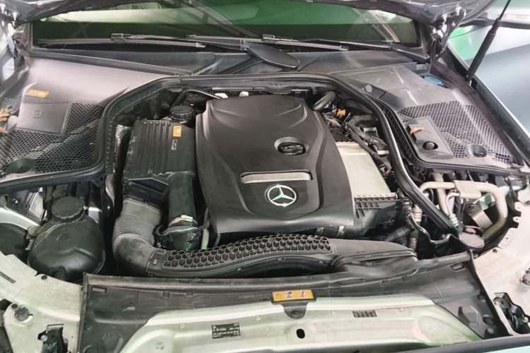 Used Mercedes-Benz C-Class 2016 C 200 L Sport Edition Engine Bay