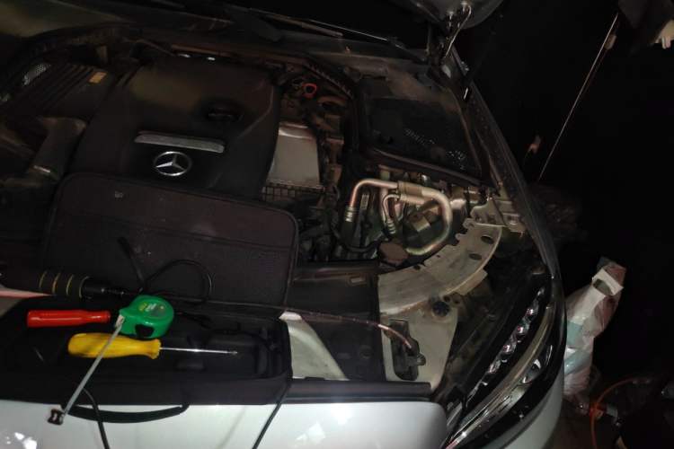 Used Mercedes-Benz C-Class 2016 C 180 L Sport Edition Engine Bay Left