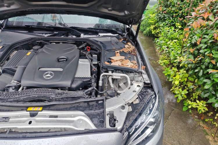 Used Mercedes-Benz C-Class 2016 C 180 L Sport Edition Engine Bay Left