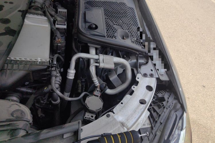 Used Mercedes-Benz C-Class 2016 C 200 L Sport Edition Engine Bay Left