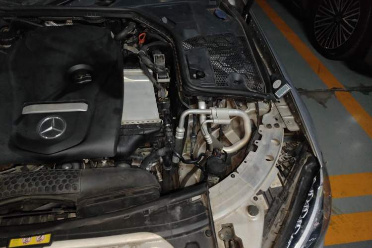 Used Mercedes-Benz C-Class 2016 C 180 L Sport Edition Engine Bay Left
