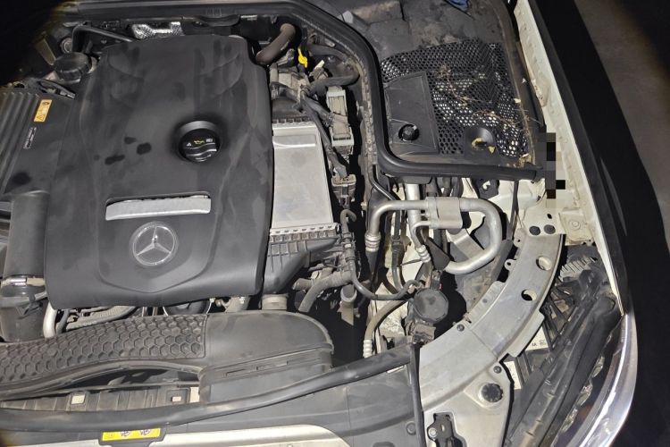 Used Mercedes-Benz C-Class 2016 C 200 L Sport Edition Engine Bay Left