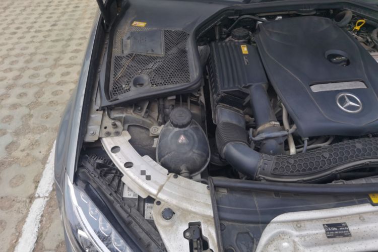 Used Mercedes-Benz C-Class 2016 C 200 L Sport Edition Engine Bay Right