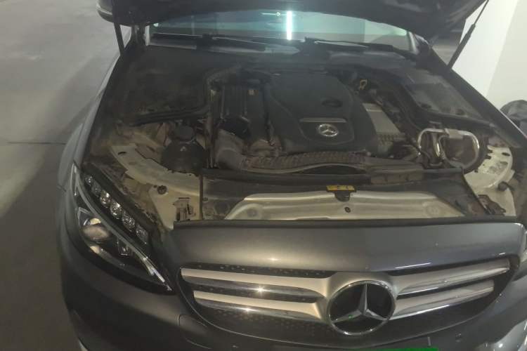 Used Mercedes-Benz C-Class 2016 C 200 L Sport Edition Engine Bay Right