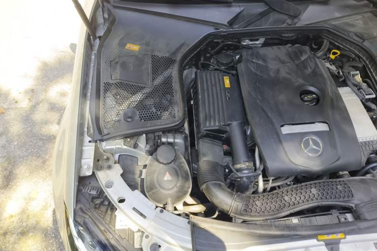 Used Mercedes-Benz C-Class 2016 C 200 L Sport Edition Engine Bay Right