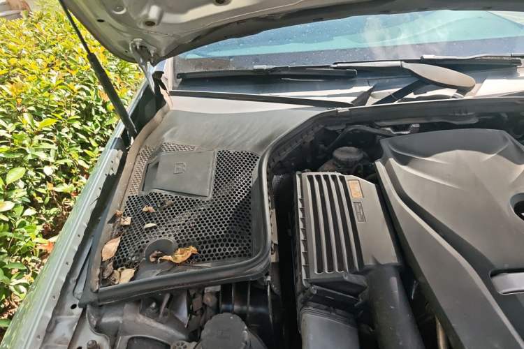 Used Mercedes-Benz C-Class 2016 C 200 Sport Edition Engine Bay Right