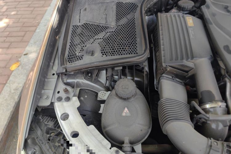 Used Mercedes-Benz C-Class 2016 C 200 L Sport Edition Engine Bay Right